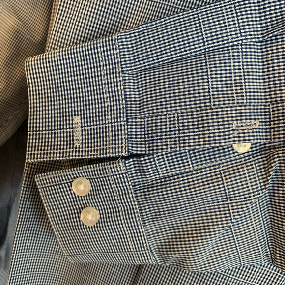 Calvin Klein dress shirt - Picture 4 of 4